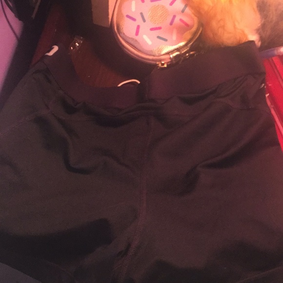 Spandex - Picture 3 of 3